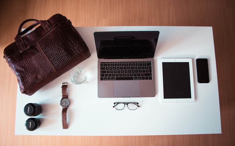 How to Travel and Work Remotely: A Practical Guide